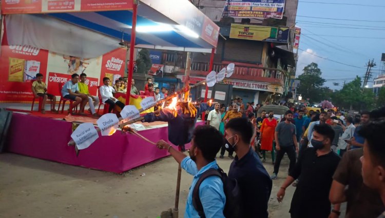 Comilla Violence, Detention Camp form part of the 10 headed Ravan in Hindu Chatra Sangha's Dussehra Celebration