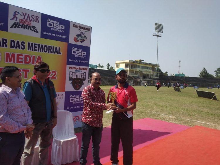 4th day of Bukss Media Cricket Tournament : Roasekandy to the Finals, Beats Pathners by a margin of 19 runs.