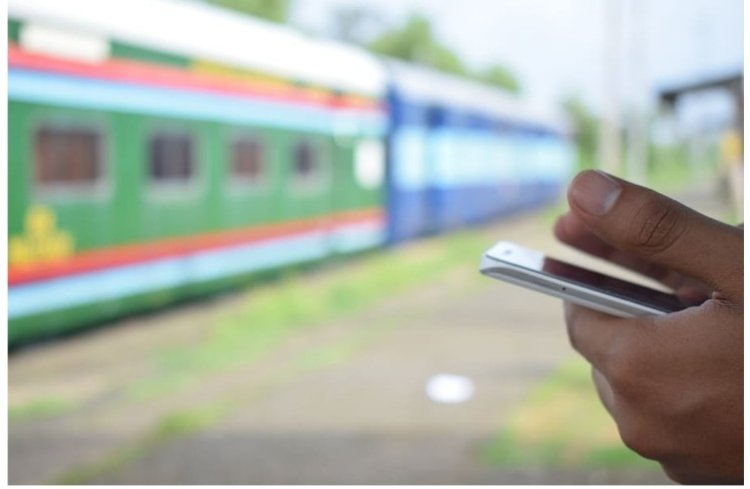 What would you do if your phone fell off from a running train?