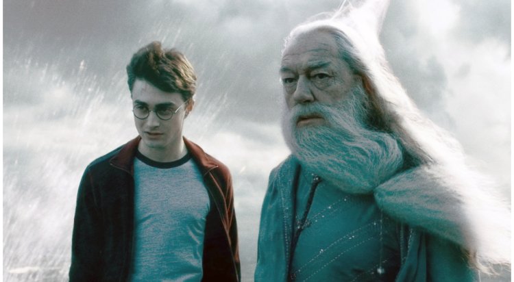 Harry Potter's Dumbledore played by actor Michael Gambon passes away at 82.