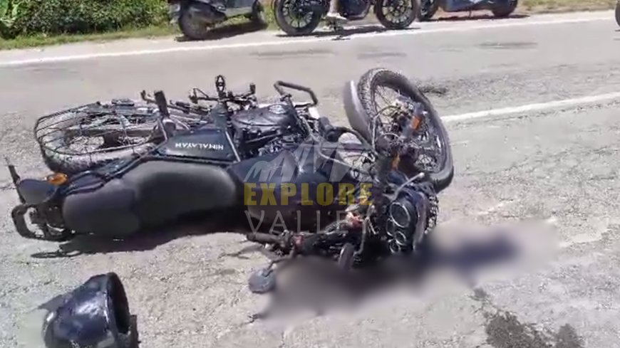 Breaking: Severe road accident in Kabuganj 3 injured